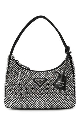 Prada: Чёрная сумка 