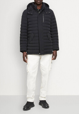 Moose Knuckles: Чёрный пуховик 