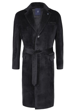 Teresa Tardia: Чёрное пальто 