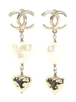 Chanel 1986-1988 heart-shaped pearl-embellishd earrings 32125325