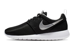 Женские беговые кроссовки Nike Roshe 599728-021