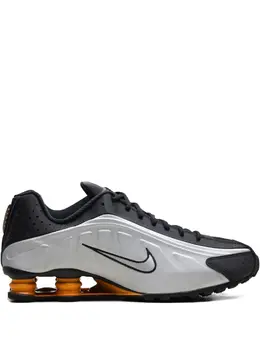 Кроссовки Shox R4 Black/Vast Grey/Bright Mandarin/Metallic Silver Nike, серебяный 29783422 | серебристый
