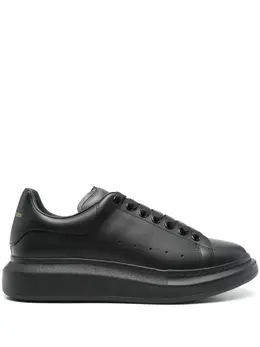 Alexander McQueen Oversized sneakers 24983392