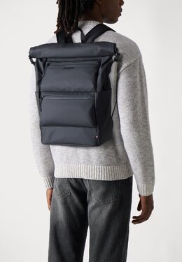 Рюкзак ROLLTOP BACKPACK Tommy Hilfiger, черный to152h0pg-q11 | black
