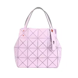 Issey Miyake Сумка из поливинилхлоридной смолы с алмазным эффектом bb51-ag611-21