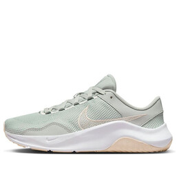 Кроссовки legend essential 3 next nature Nike, серебряный dm1119-007 | light silver/mica green/guava ice