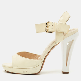 Fendi: Бежевые сандалии 