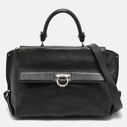 Salvatore Ferragamo: Чёрная сумка на руку 