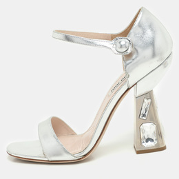 Miu Miu: Серебристые сандалии 