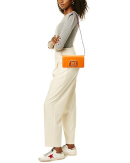 Roger Vivier Мини-кожаный клатч Viv' Choc, оранжевый 6911697944636 | orange