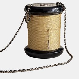 Chanel: Чёрный клатч 