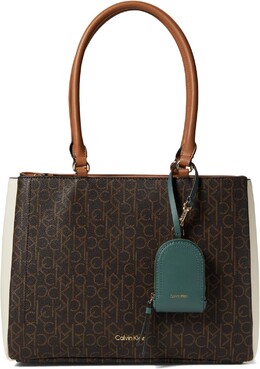Сумка-тоут Calvin Klein Sanya Signature Tote, цвет Brown/Khaki/White/Caramel/Sage 9941845 | brown/khaki/white/caramel/sage