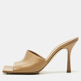 Bottega Veneta: Бежевые сандалии  Stretch