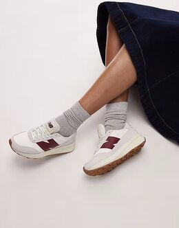 Кроссовки New Balance 370 в кремово-белом и красном цветах 137696218 | burgundy