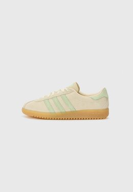 Низкие кеды Adidas, светло-зеленый ad111a2vn-m11 | cream white/semi green spark/gum