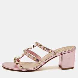 Valentino: Розовые сандалии  Rockstud