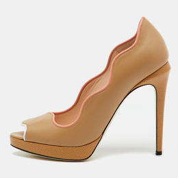 Fendi: Бежевые босоножки 