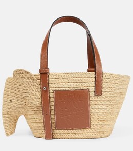 Маленькая объемная сумка-тоут Elephant из рафии и кожи Loewe, бежевый p00636988 | beige