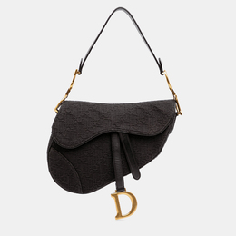 Dior: Чёрная сумка 