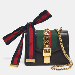 Gucci: Чёрная сумка  Sylvie