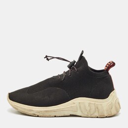 Miu Miu: Чёрные кроссовки 