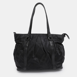 Burberry: Чёрная сумка 