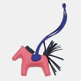 Hermes: Розовая сумка 