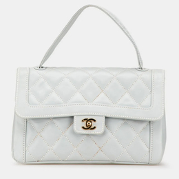 Chanel: Голубая сумка 