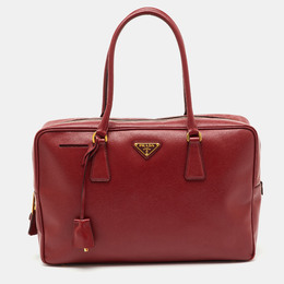 Prada: Красная сумка 