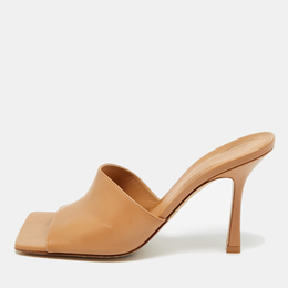 Bottega Veneta: Бежевые сандалии  Stretch