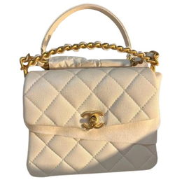 Сумка через плечо мини из белой кожи ягнёнка с клапаном Chanel as4472-b16257-10601