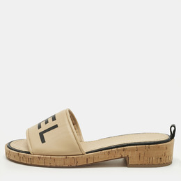 Chanel: Бежевые сандалии 