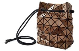 Issey Miyake Сумка через плечо из ПВХ поливинилхлорида с декором в виде трубок, женская, бренд ISSEI MIYAKE bb23-ag591-93
