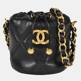 Chanel: Чёрная сумка 