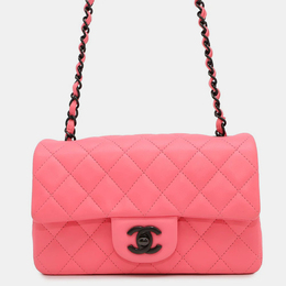 Chanel: Розовая сумка 