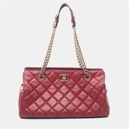 Chanel: Красная сумка 