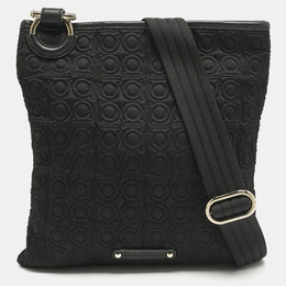 Salvatore Ferragamo: Чёрная сумка  Gancini