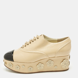 Chanel: Бежевые лоферы 