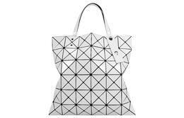 Issey Miyake Люминесцентная глянцевая виниловая сумка через плечо bb31-ag613-11