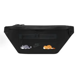 Nike Универсальная поясная сумка из ткани черного цвета, Cat Lying Flat dn2556-010(team378-yh x1) | cat lying flat