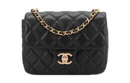 Chanel 22К осенне-зимняя кожаная сумка через плечо на пояс женская черная as3490-b09115-94305