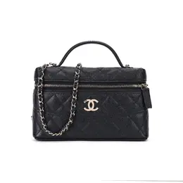 Chanel Сумка через плечо из кожи икры ap4407-b18715-94305