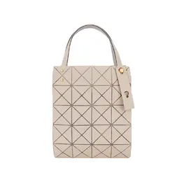 Issey Miyake Сумка из ПВХ карамельного цвета bb51-ag611-41
