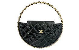 Chanel Женская черная клатч из лакированной натуральной кожи ap3585-b14337-94305