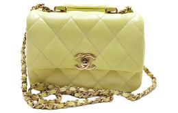 Chanel Отполированная кожаная сумка через плечо на пояс as4543-b14863-ns835