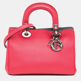 Dior: Розовая сумка 