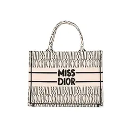 Christian Dior Сумка тоут с вышивкой m1296zeze-m082