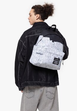 Рюкзак DAY PAKR Eastpak, белый ea254o175-a2s | basquiat pegasus