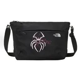 The North Face 5-литровая сумка через плечо поясная рюкзак нейлон унисекс, Spider Graffiti nn2pp58a（team378-yinhua x1） | spider graffiti