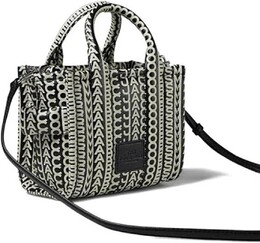 Сумка-тоут Marc Jacobs The Monogram Leather Crossbody черная/белая Один размер b0c1jttq8q